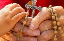 В январе Папа Римский просит молиться за мир и монашество