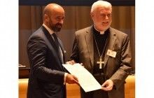 Ватикан підписав Договір про заборону ядерної зброї