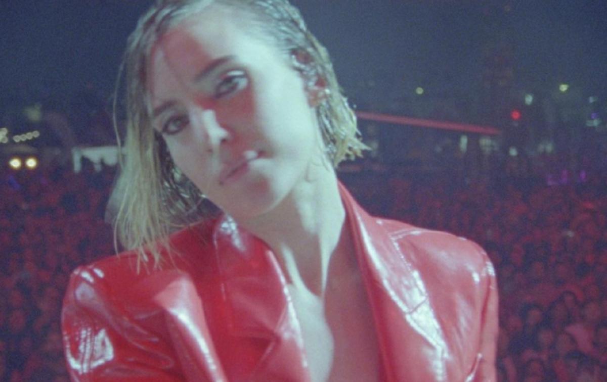 instagram.com/lykkeli instagram.com/lykkeli